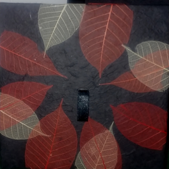 Cremation Urn.  Embrace Autumn Biodegradable - Picture 5 of 6